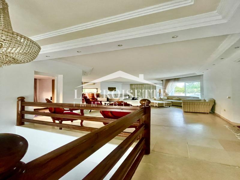 Etage de villa S+3 à La Soukra